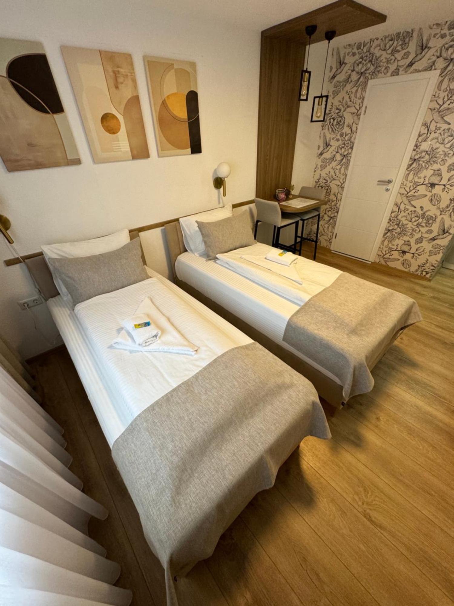 Apartments Han 2 Sarajevo Bagian luar foto
